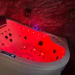 Avec Jacuzzi Privatif A Centre 10mn Des Plages Apartment Perpignan