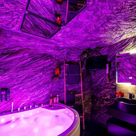 Apartment Avec Jacuzzi Privatif A Centre 10mn Des Plages *