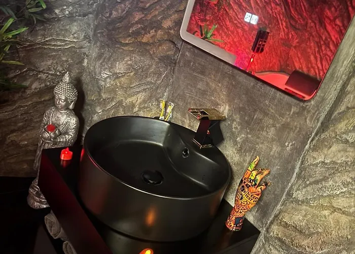 Avec Jacuzzi Privatif A Centre 10mn Des Plages