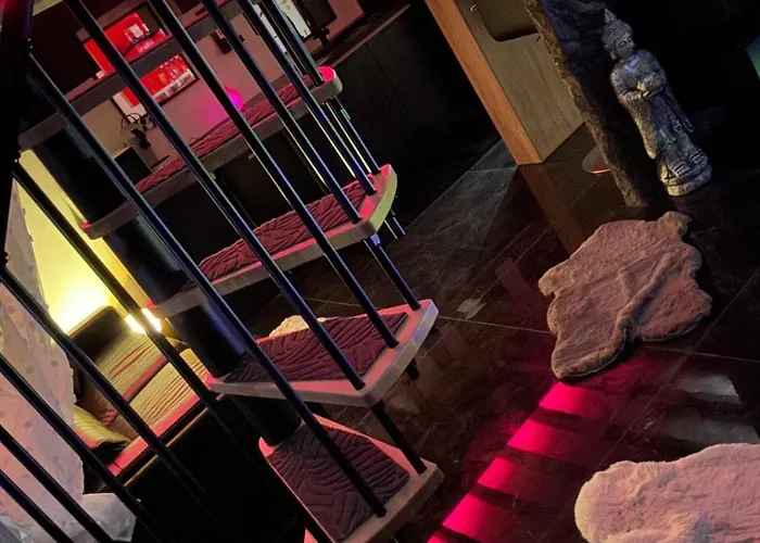 Appartement Avec Jacuzzi Privatif A Centre 10mn Des Plages