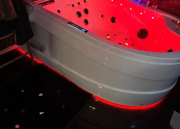 Avec Jacuzzi Privatif A Centre 10mn Des Plages *