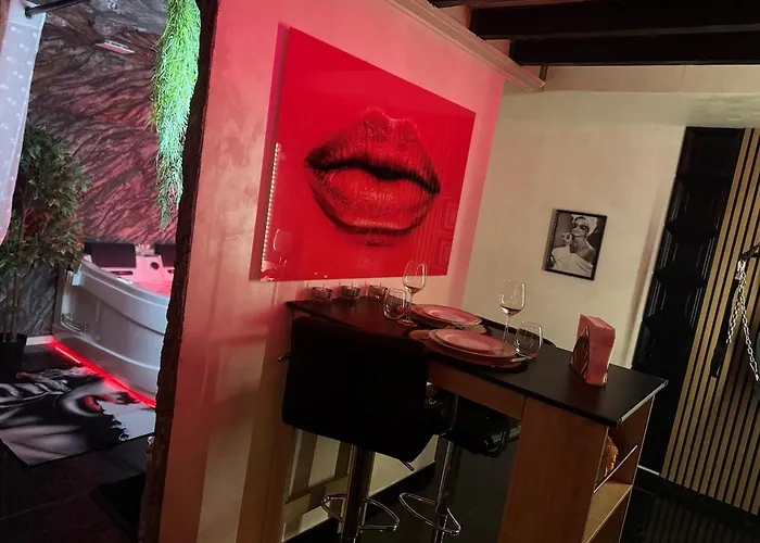 Avec Jacuzzi Privatif A Centre 10mn Des Plages Perpignan