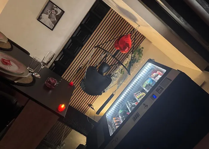 Appartement Avec Jacuzzi Privatif A Centre 10mn Des Plages Perpignan