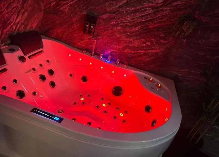 Avec Jacuzzi Privatif A Centre 10mn Des Plages Appartement Perpignan